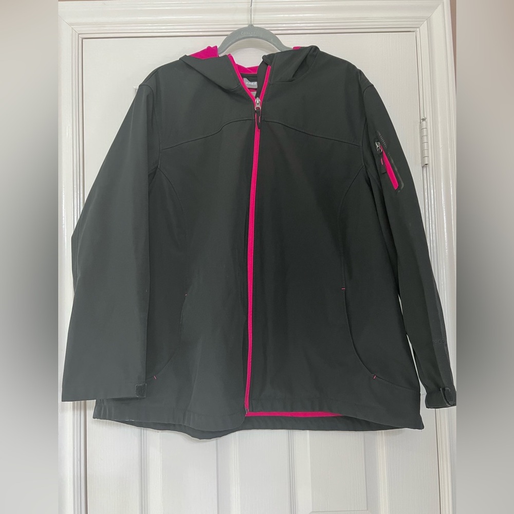 Free Tech Women's Pink Ski & Snow Jacket
